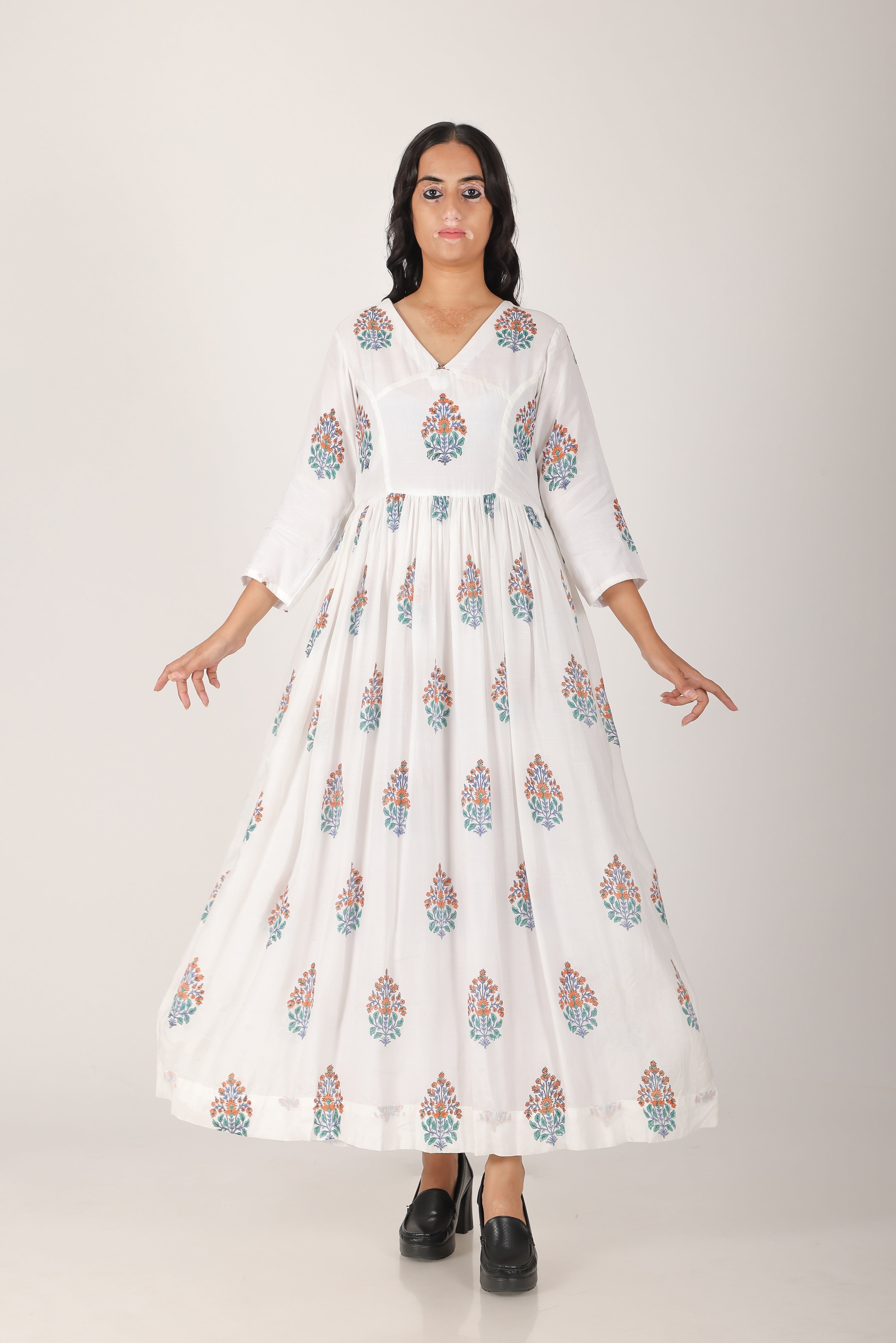 White Mughal wall dress