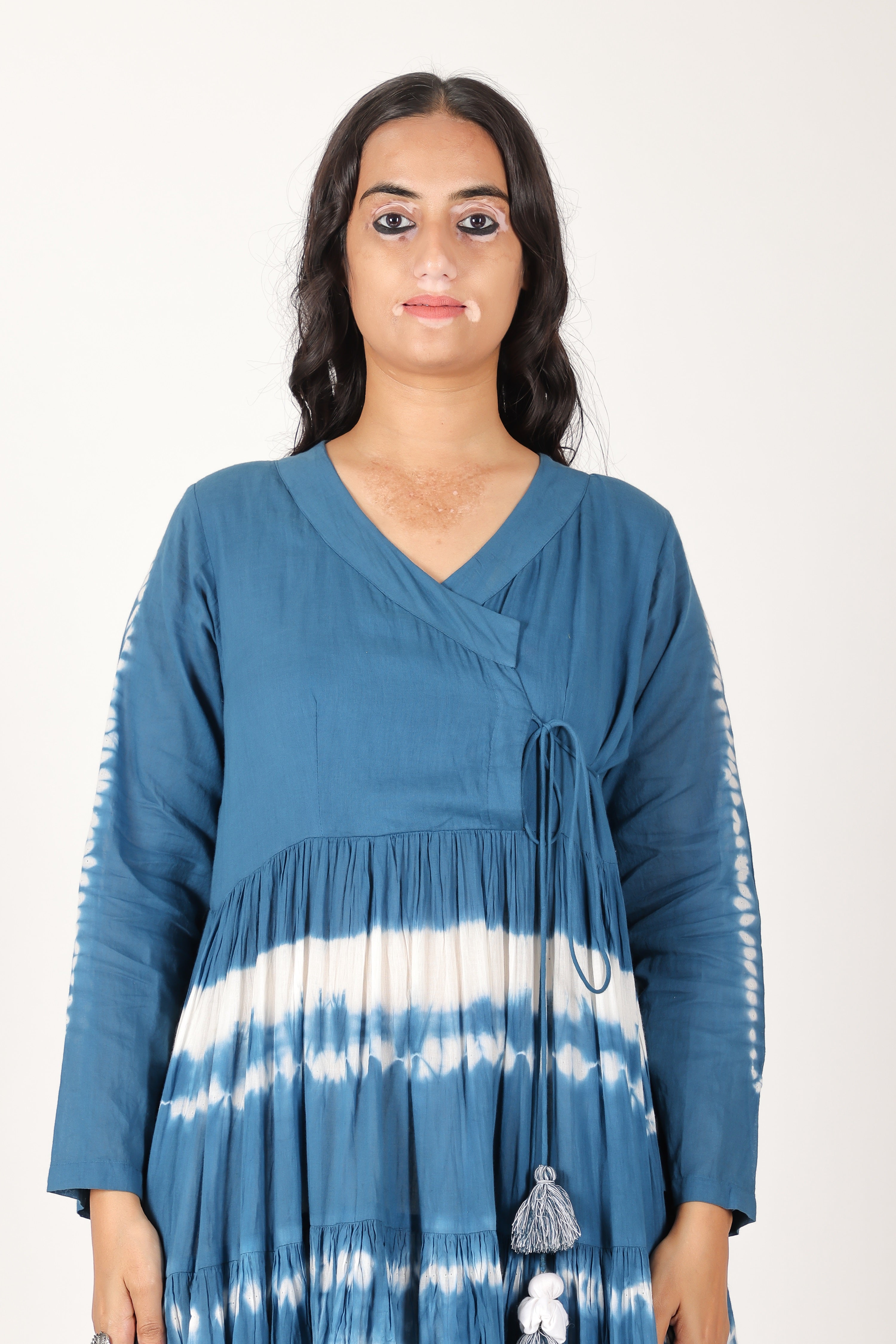 Indigo Shibori tierd drees