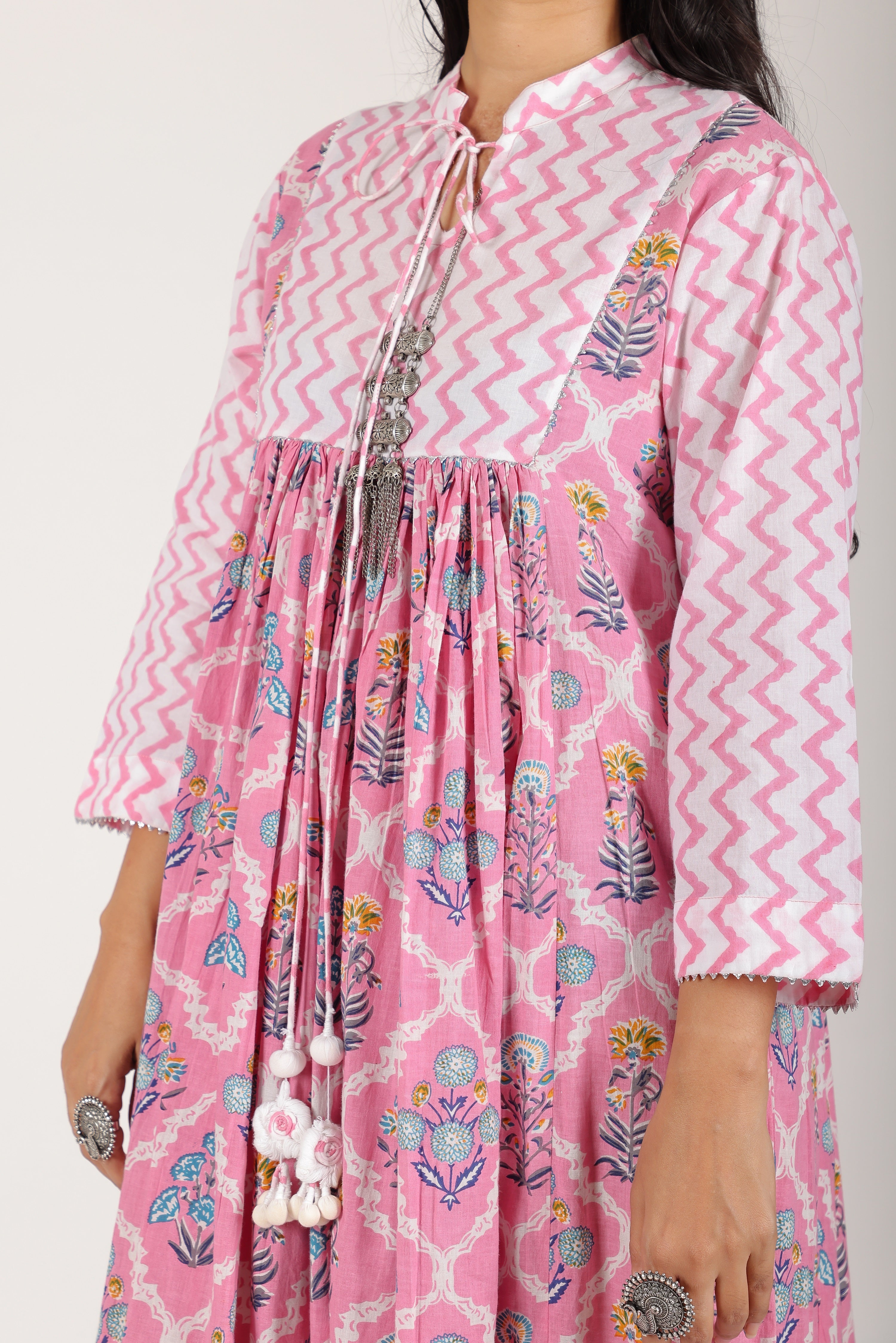 PINK WHITE ZIGZAG DRESS